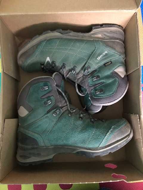 Туристически обувки/дамски LOWA Vantage GTX.