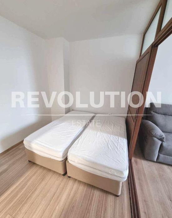 Дава се под наем Двустаен апартамент в Варна, Център - 58 кв.м за 600 € - Снимка #4