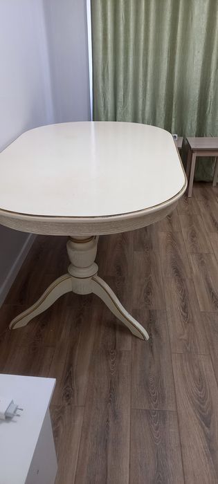 Продам  стол раздвижной