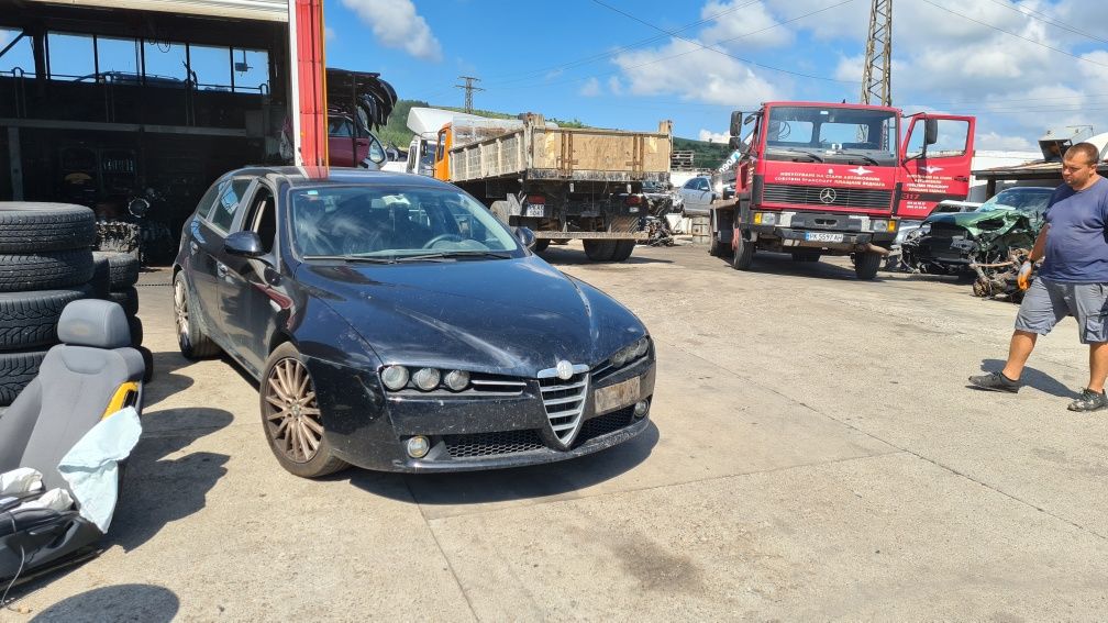 Alfa Romeo 150 1.9 jtdm на части