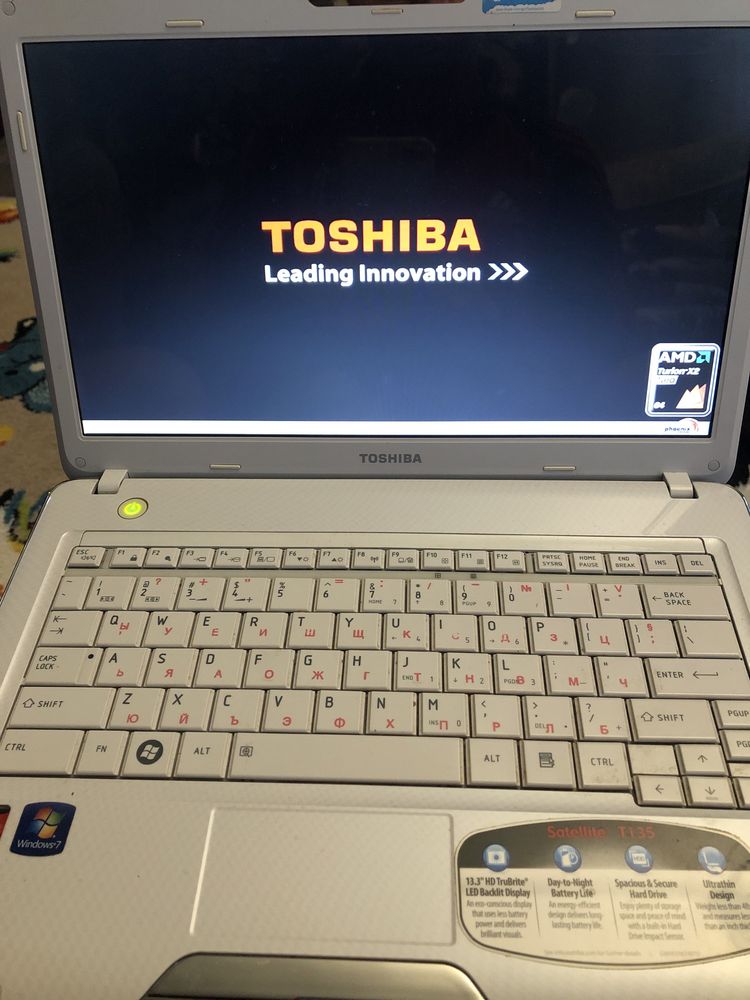 Лаптоп-Toshiba-Satellite-T135