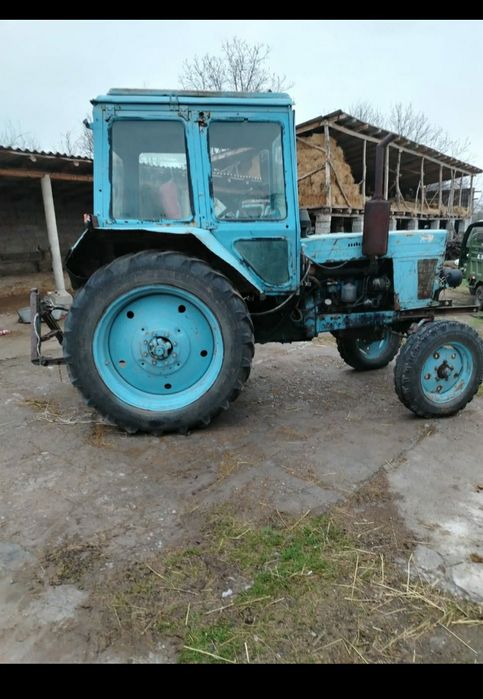 Трактор МТЗ 80сатылады.