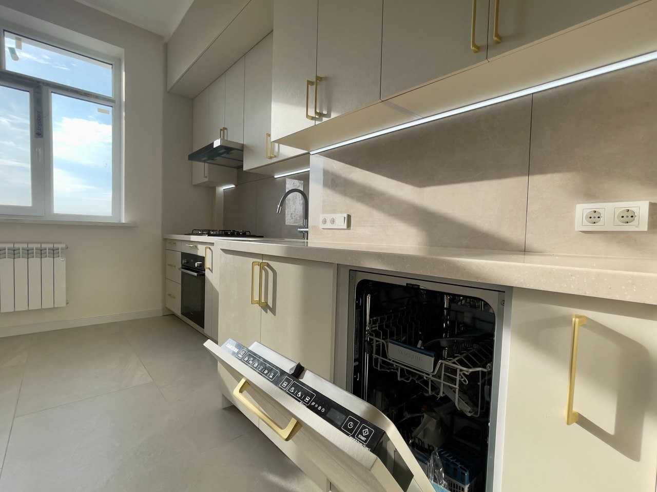 Продается своя 3-комн 110 м² м.Пушкина