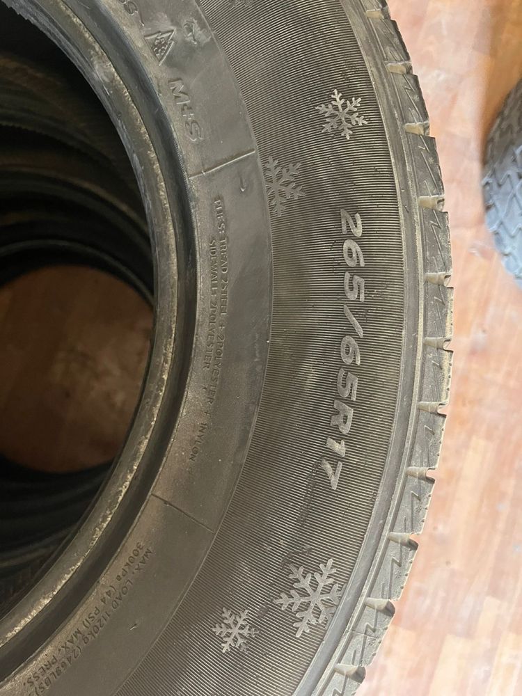 Продается шины 265/65/R17