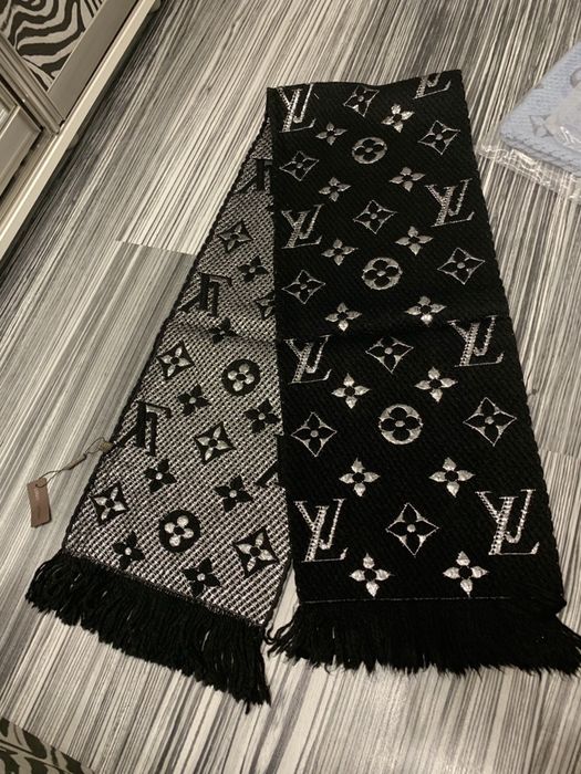 Fular-Esarfa LOUIS VUITTON colectia noua-Poze reale100% Calitate super