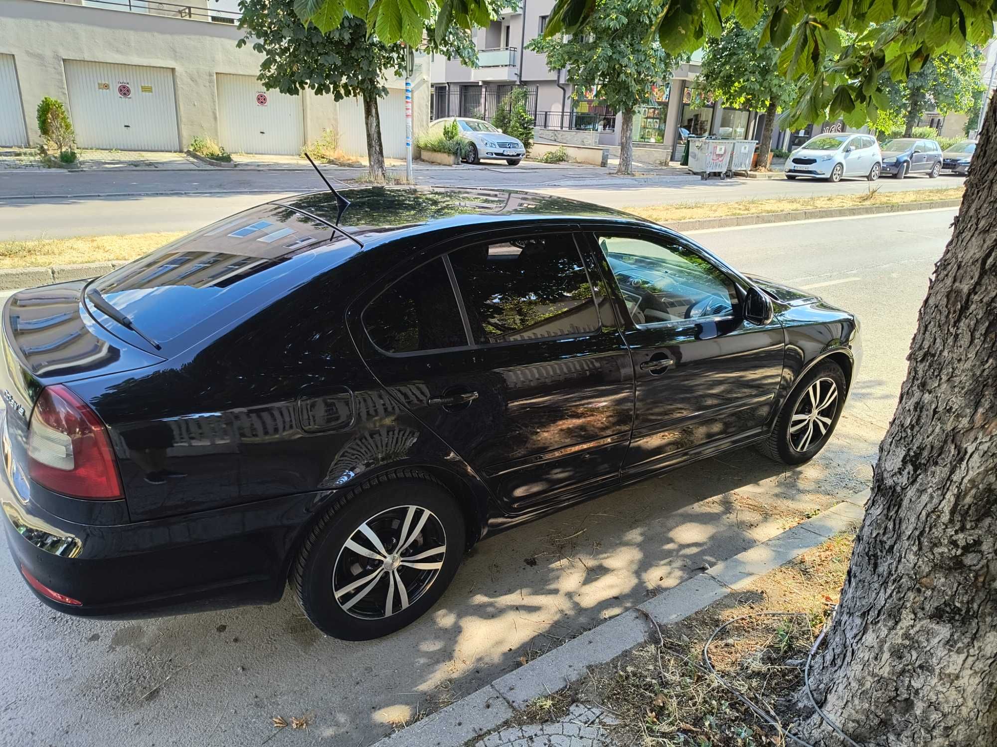 Шкода Октавия 1.6 TDI 2011
