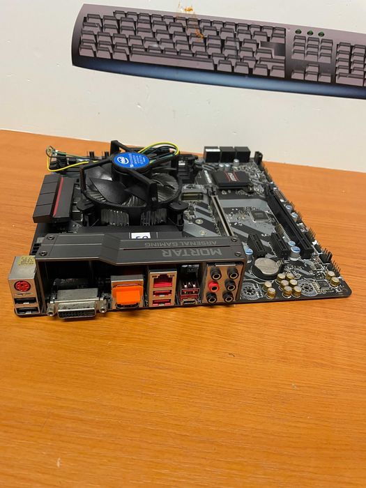 Kit Placa de baza MSI B250M Mortar cu CPU I7 7700, garantie 6 luni