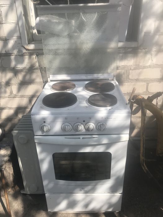 Продам электроплиту