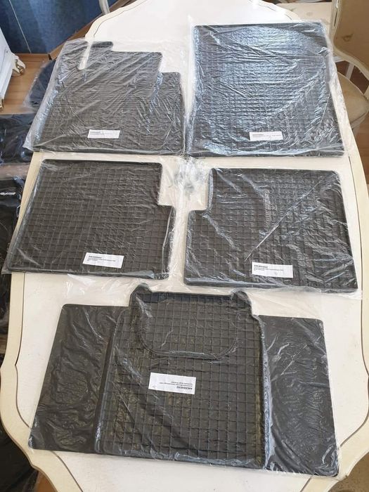 Оригинални гумени стелки за Mercedes Г клас W463