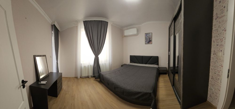 Продавам 3-стаен апартамент в Бриз