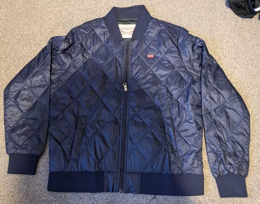 Леко,  дамско пухено яке Levis размер М.