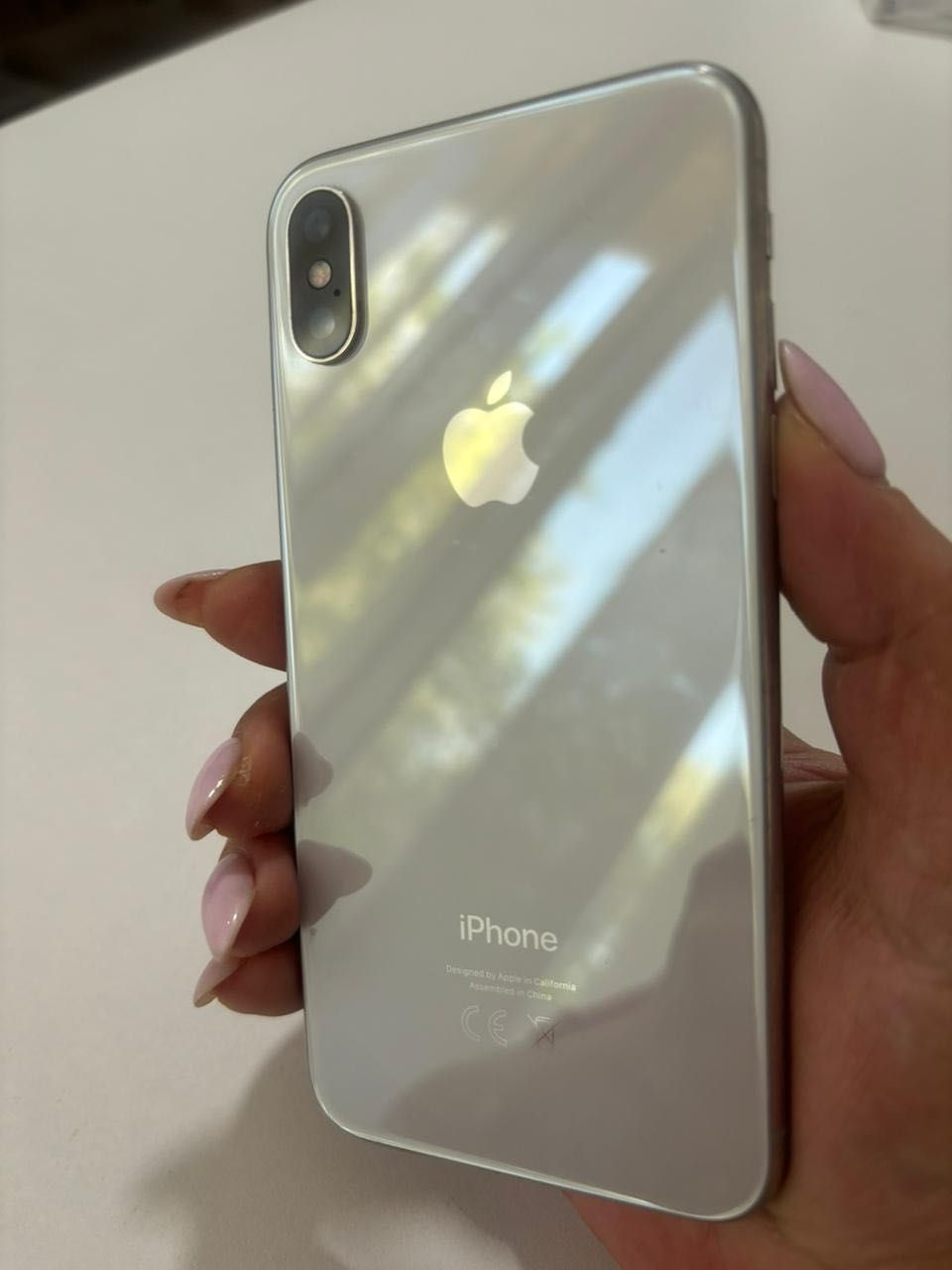 iPhone X- 10, белый 64 гб