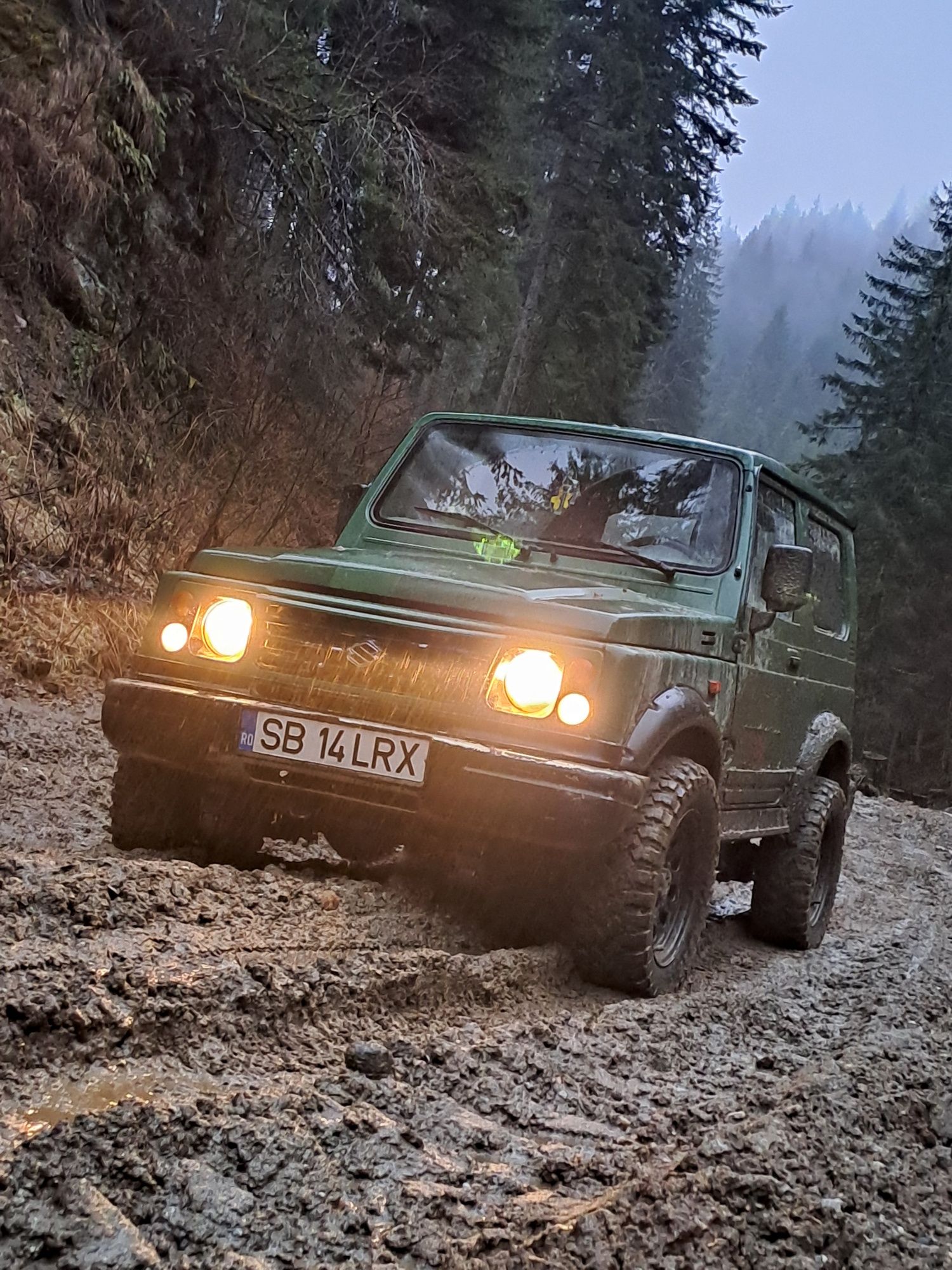 Vind suzuki samurai