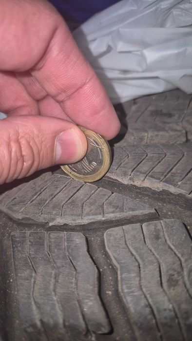 Продавам зимни гуми 215/55/17