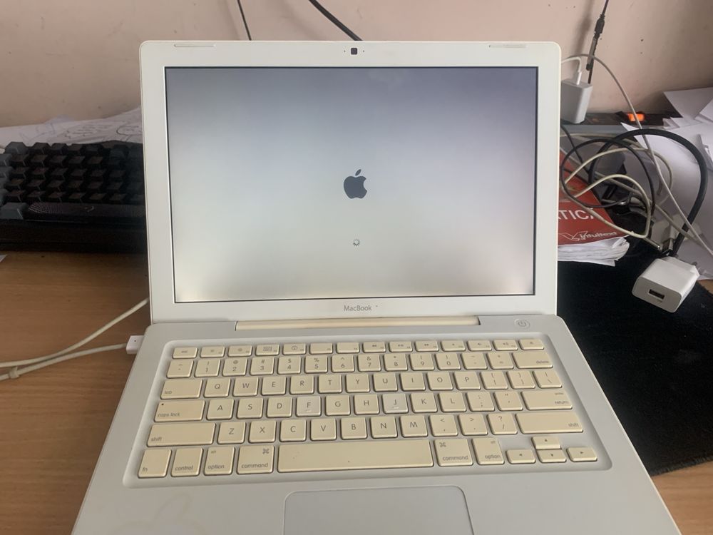 Macbook vechi mac os x nu merge click prea bine