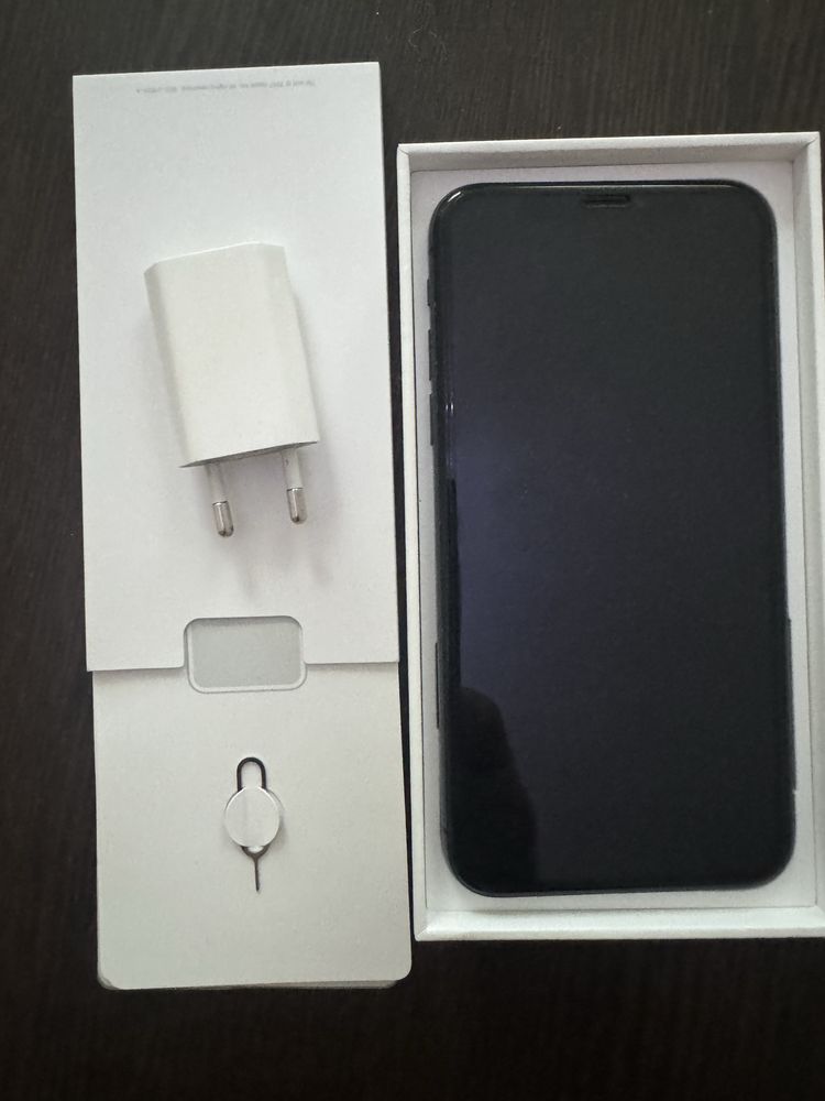 Продам iPhone 10