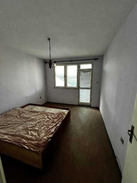 Продава се Тристаен апартамент в Бургас, Възраждане - 70 кв.м за 1239 €/кв.м - Снимка #4