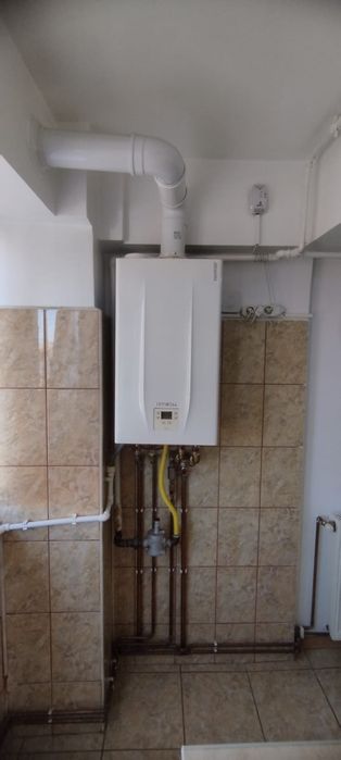 Închiriez garsonieră /apartament 1 camera ,zona kraft