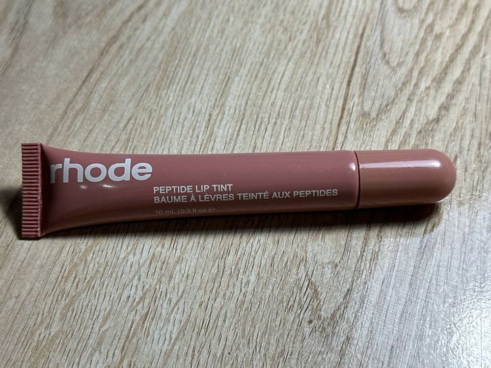 Блеск для губ rhode