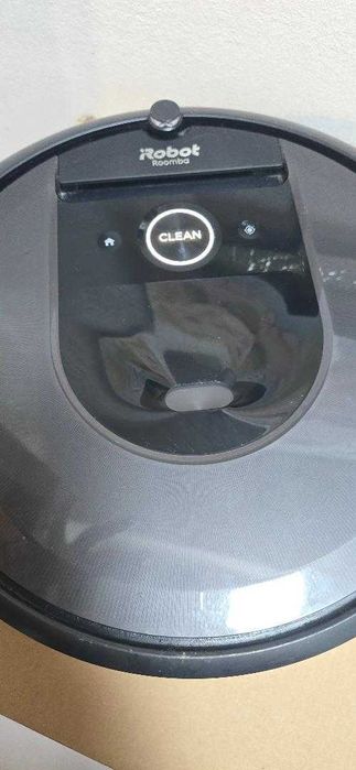 Aspirator robot IROBOT Roomba Combo I8+ 857840 are si functie de mop