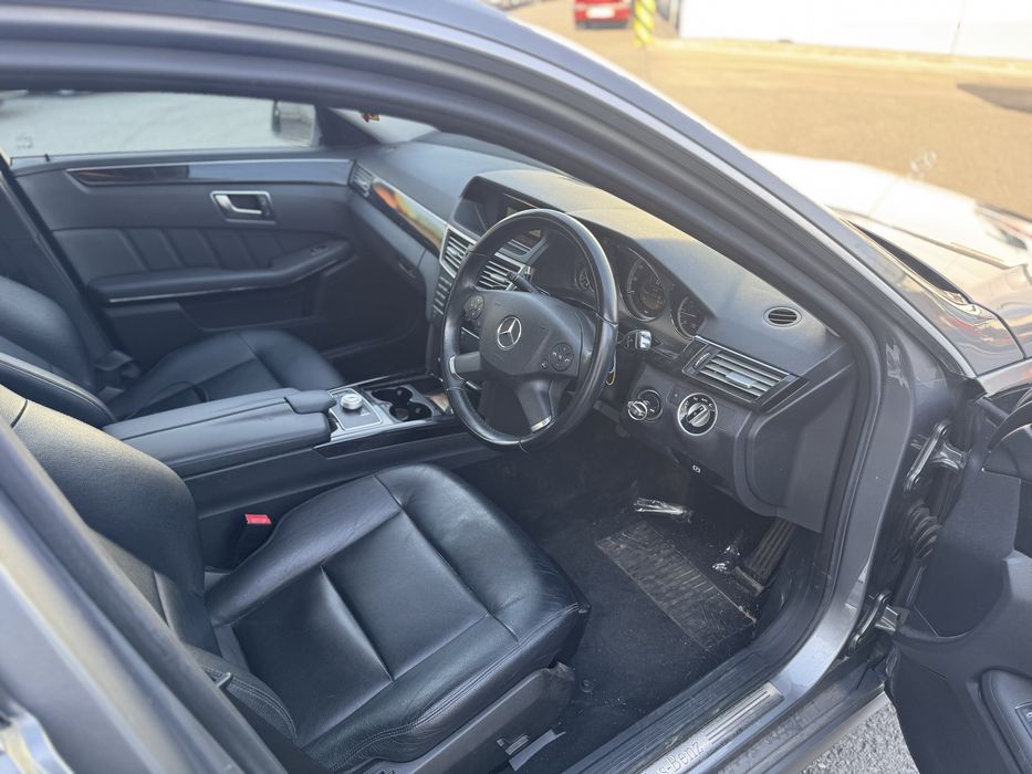 Dezmembrez Mercedes E220 W212 faruri bi nu xenon ,interior piele