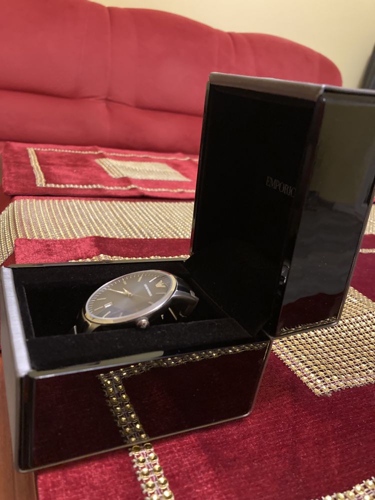 Часовник Emporio Armani