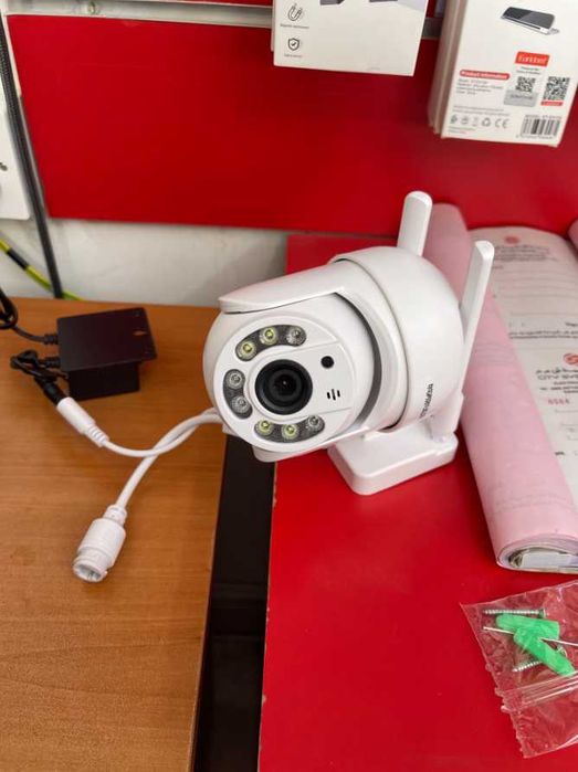 Външна камера за видеонаблюдение с нощно заснемане и сензор за движени