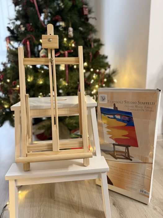 Статив и акрилни бои