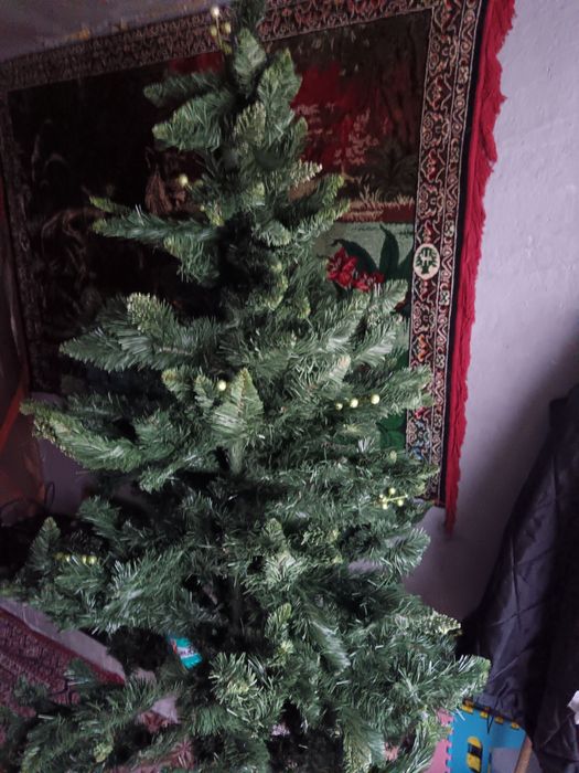 Brad artificial 2,10 cm .