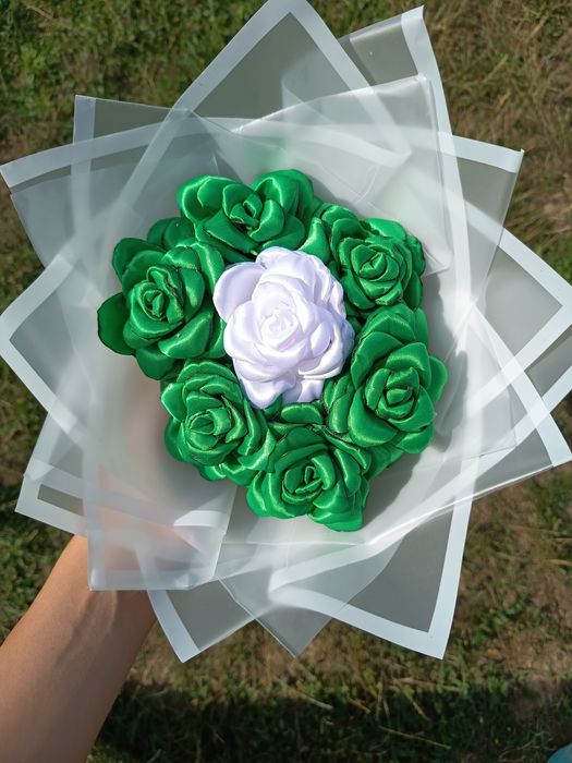 Buchet flori din Satin