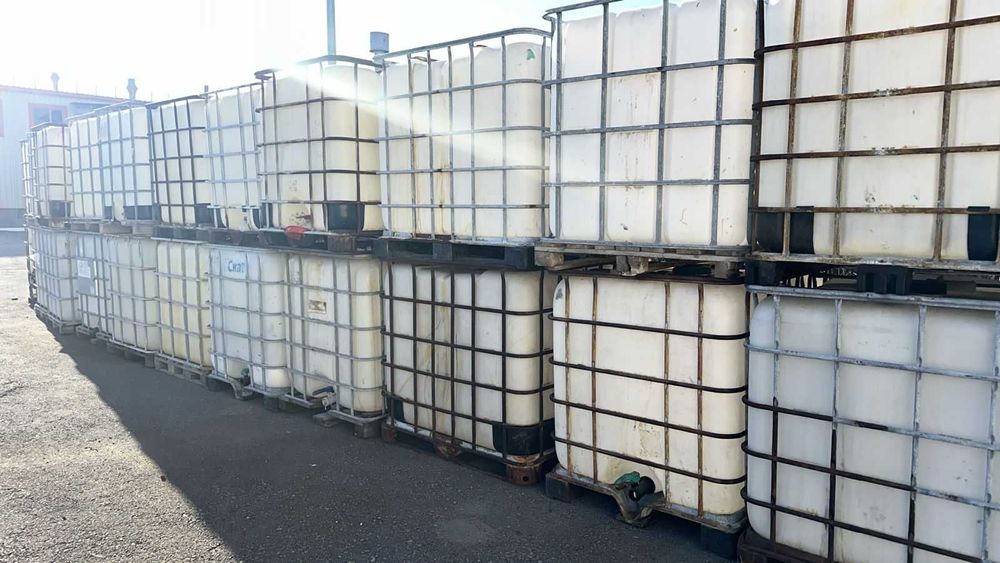 Продам кубовые емкости