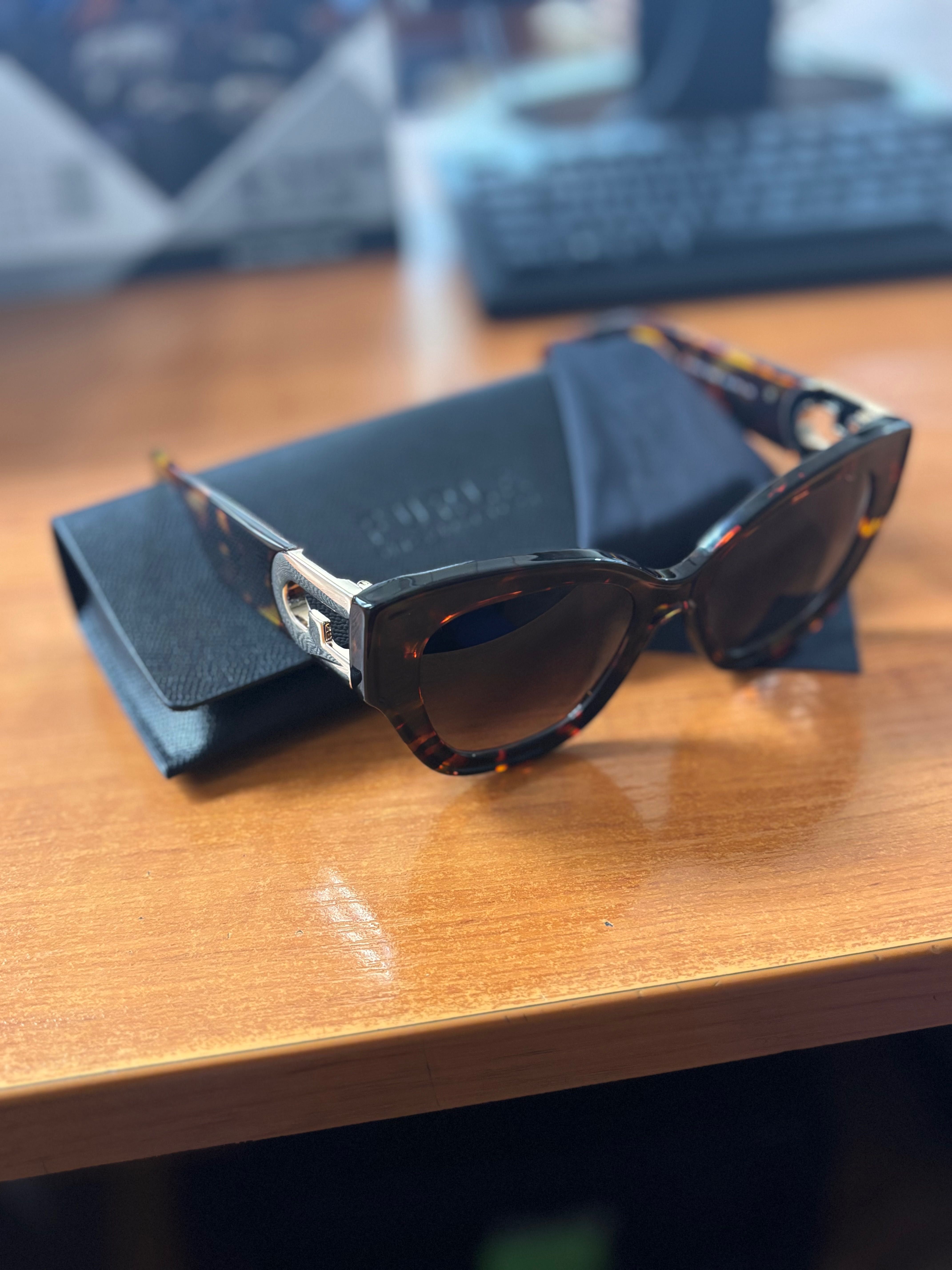 Очила “FURLA”, кафяви, златиста емблема