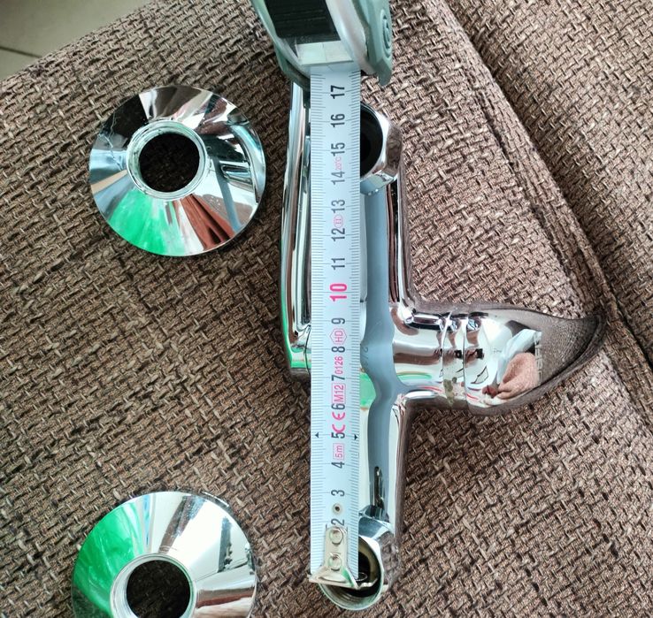 Продавам стенен смесител