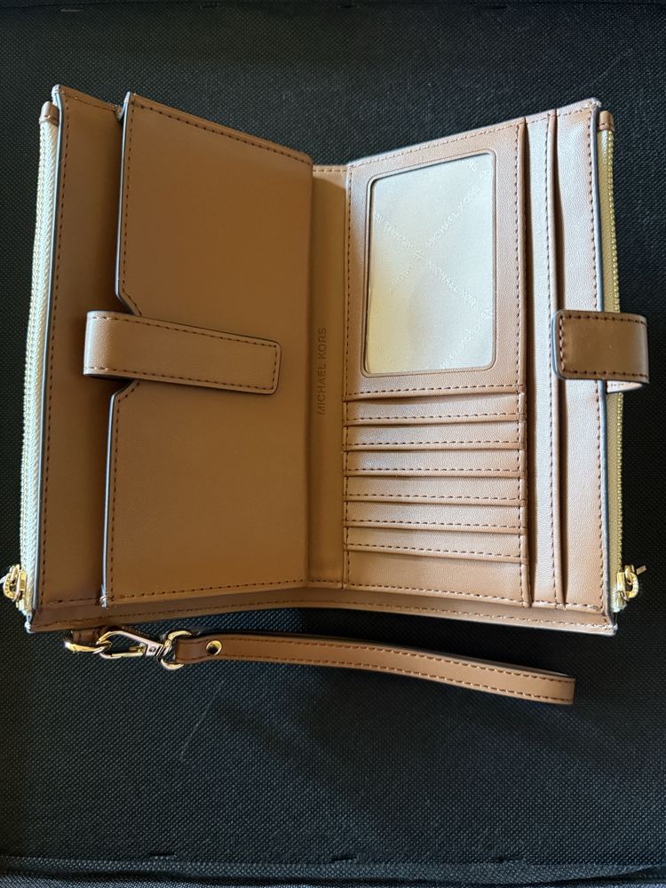 Портфейл MICHAEL KORS с размер 11x18,5см