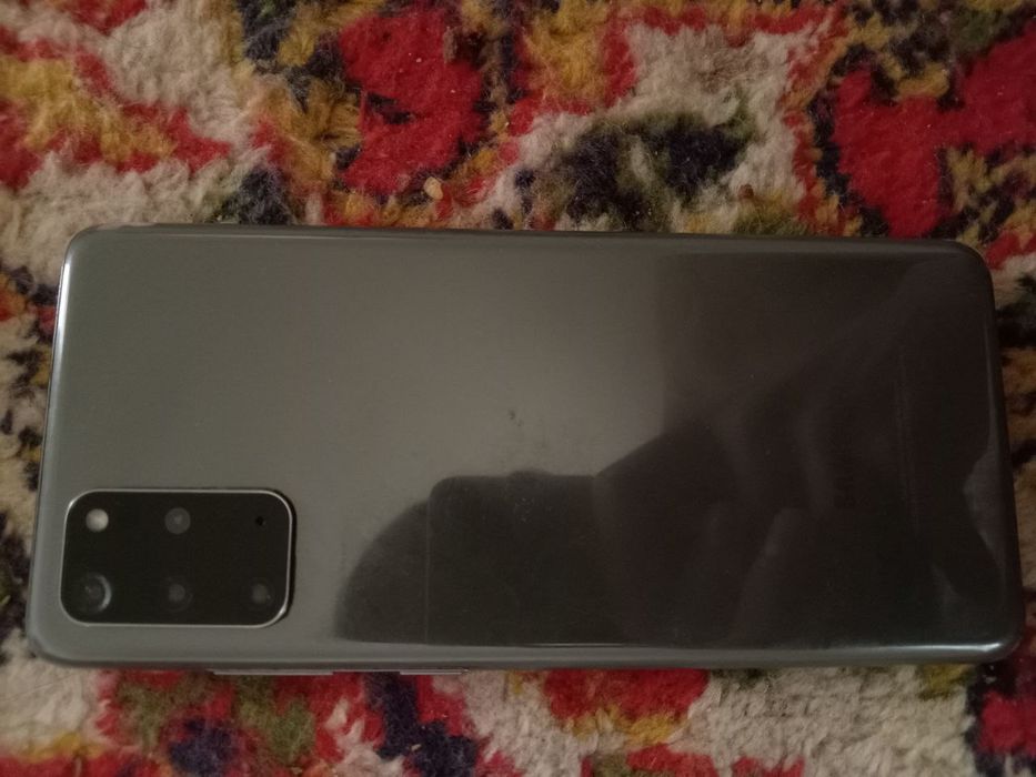 Samsung S20+ 5g.