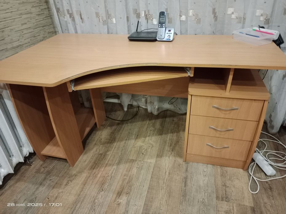 Продам Стол рабочий