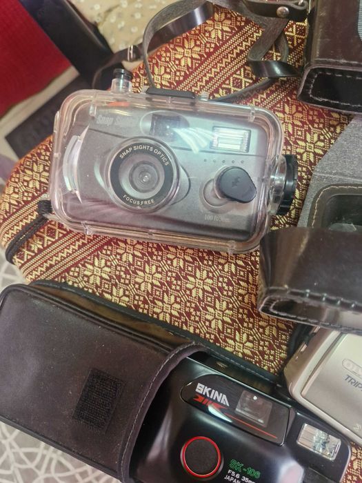 Продават се фотоапарати