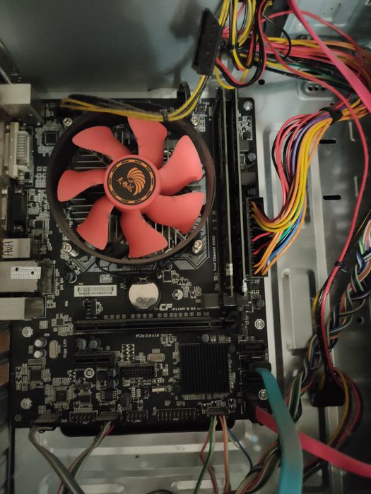 H110/g3900 Intel/4gb ОЗУ/блок 450w