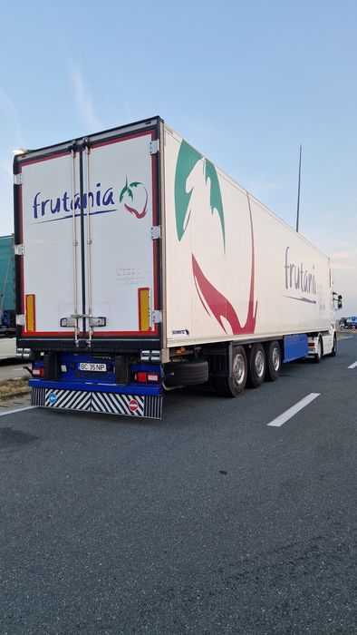Ansamblu Scania r450/Semiremorca Schmitz