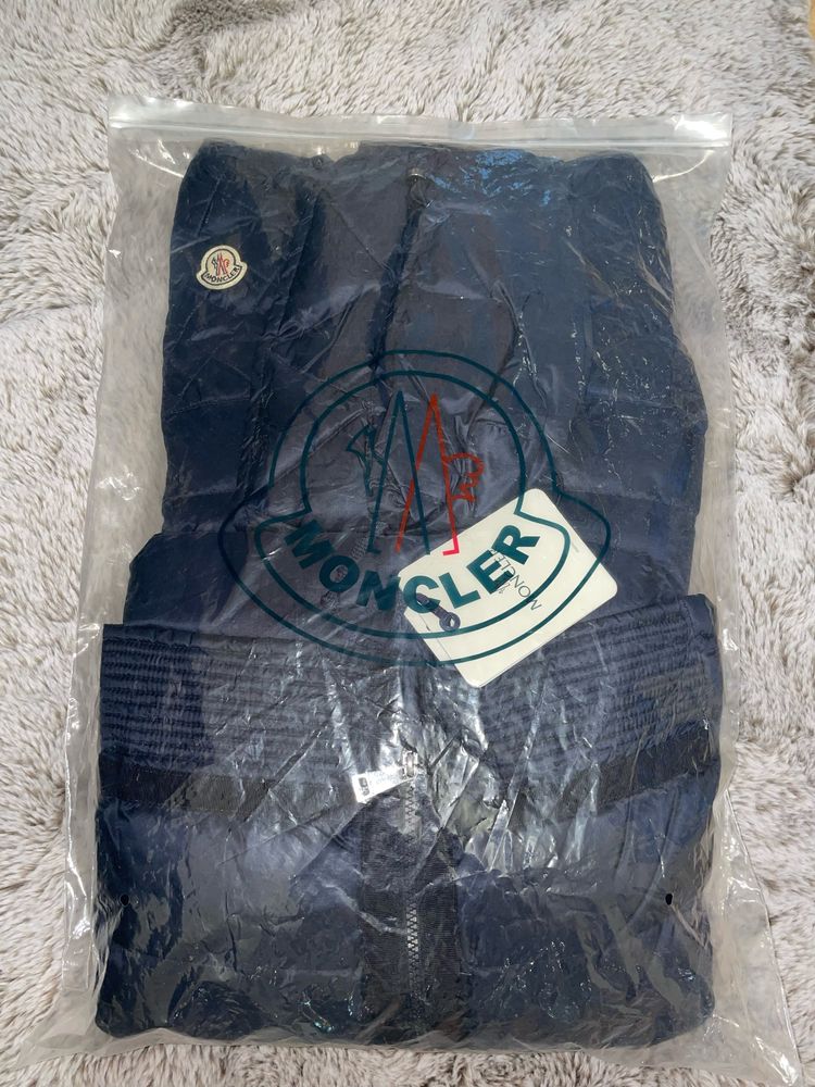 Ново Оригинално яке Moncler