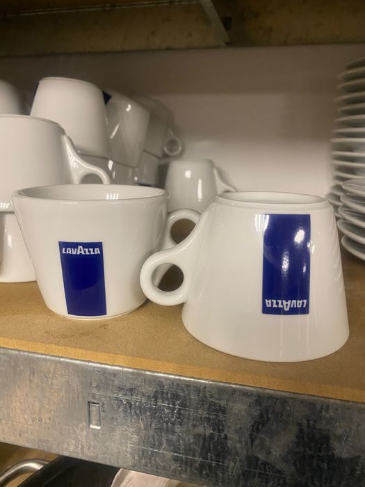 Чаши Лаваца / Lavazza с чинийки