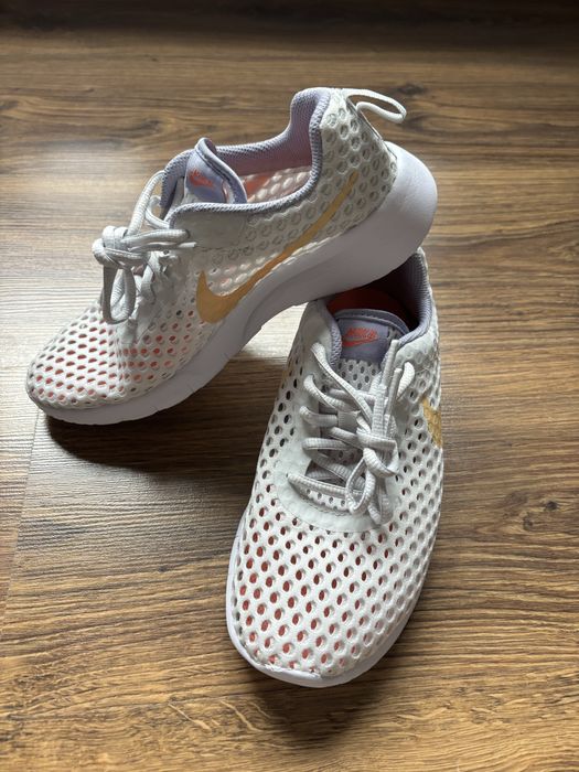 Vand adidasi Nike fete