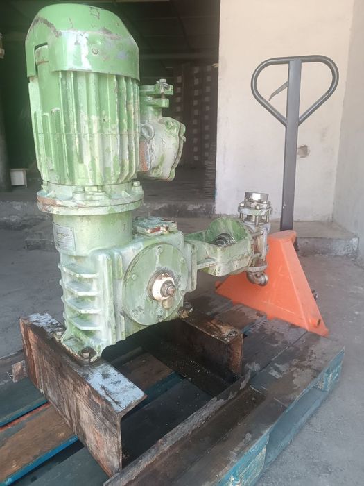 Насос для масла и воды