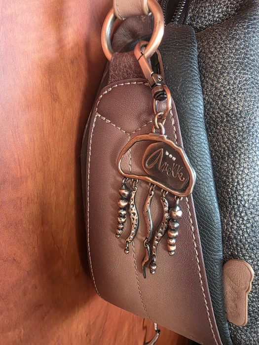 Чанта на Anekke.