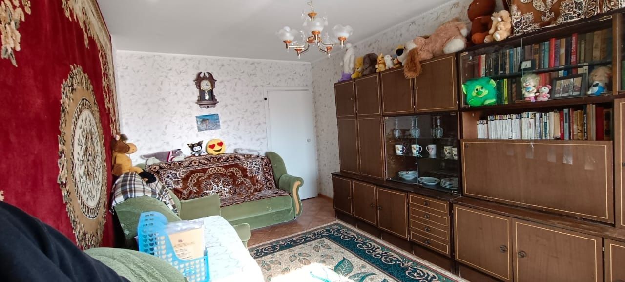 Продается 2-комн (4-32, 5 эт)