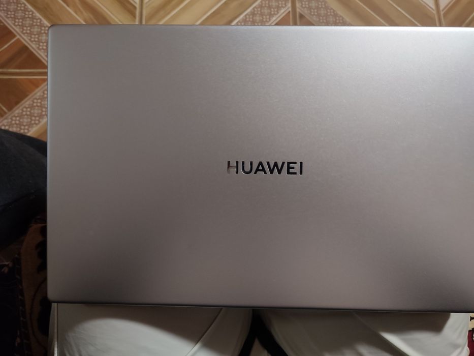 Huawei Laptop impecabil