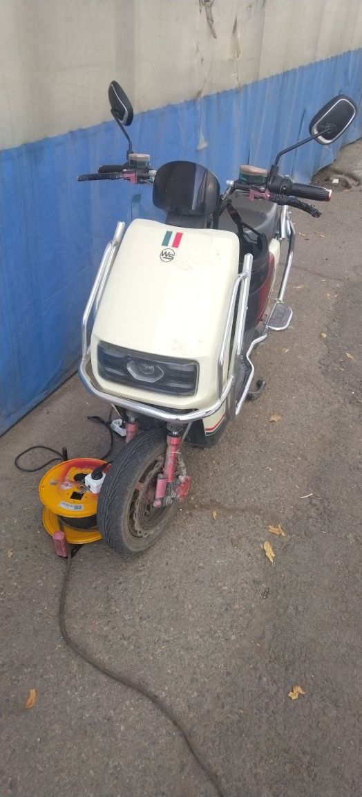 Sukuter Elektroniy