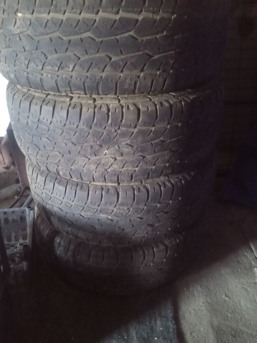 Продам шины летние 265/65 R17