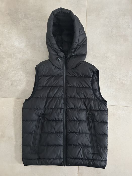 Vesta bershka neagra