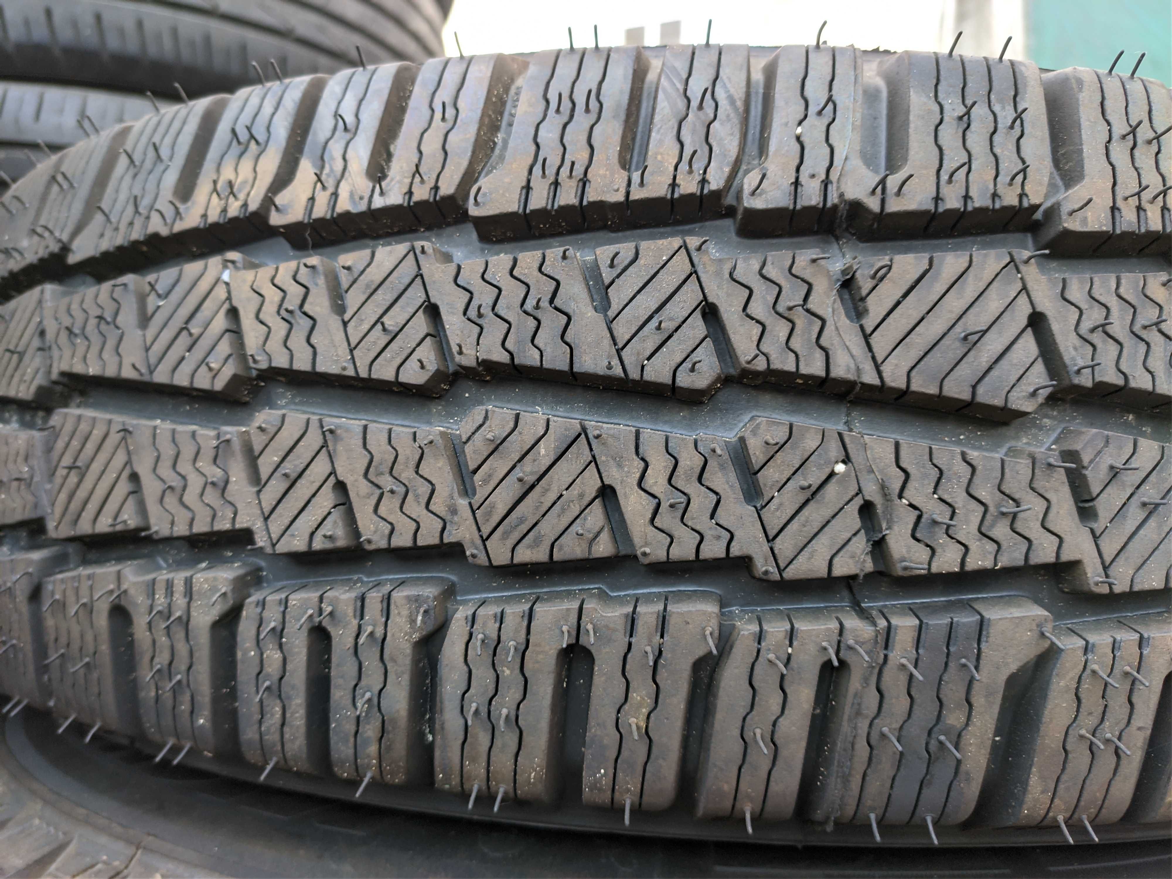 4бр Нови Демо зимни гуми 205 75 16 С - Michelin